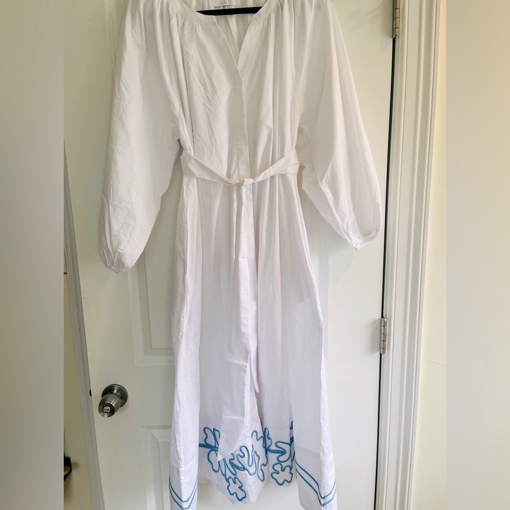 Lake Brunch Dress in White